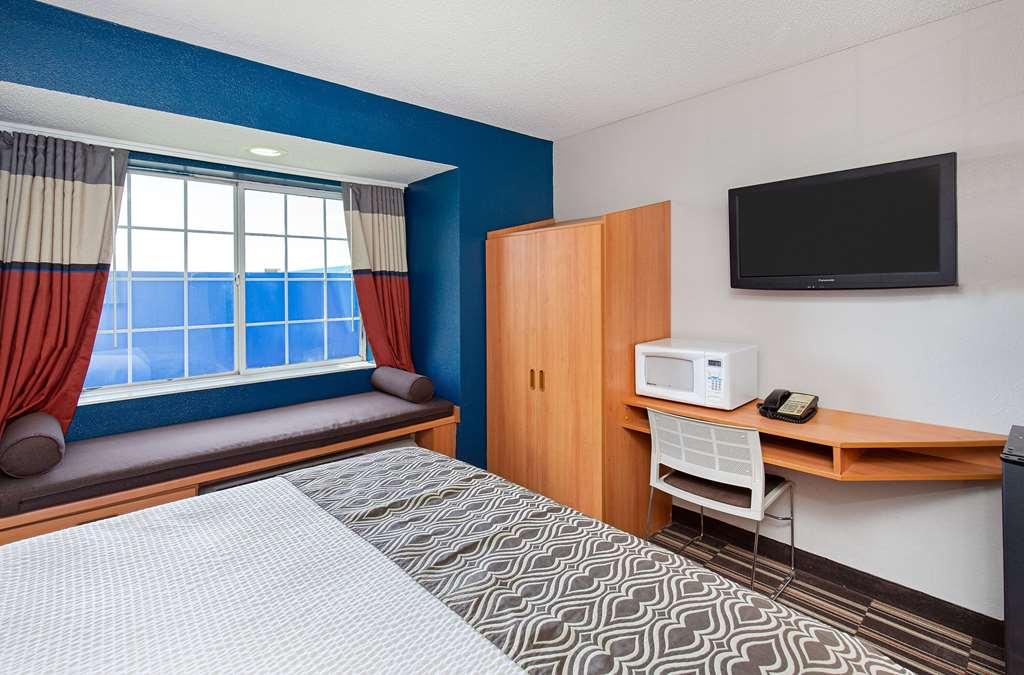 Microtel Inn And Suites By Wyndham - Cordova Memphis Room photo